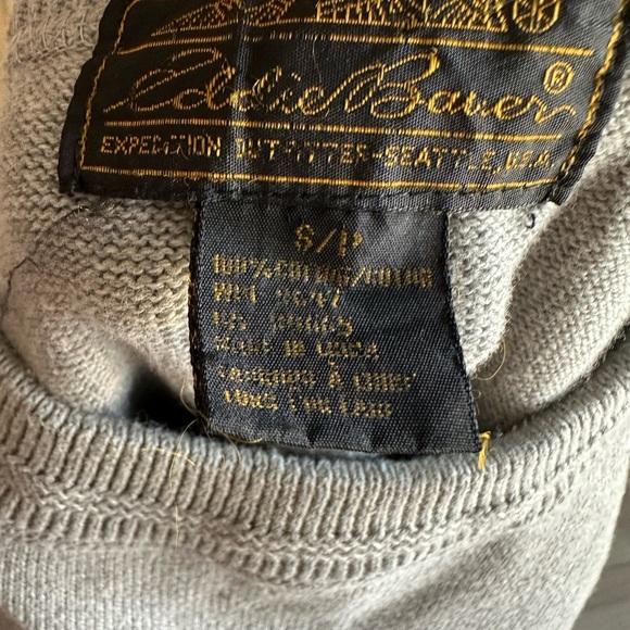 Eddie Bauer Men's Gray Crewneck Sweater - Picture 7 of 9
